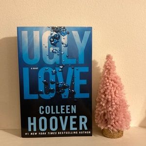 Ugly Love by Colleen Hoover Paperback